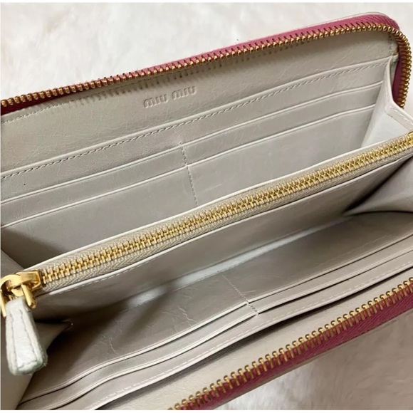 EUC MIU MIU Long Leather Wallet Purse Heart Zip Around Pink Leather Authentic - Picture 7 of 10